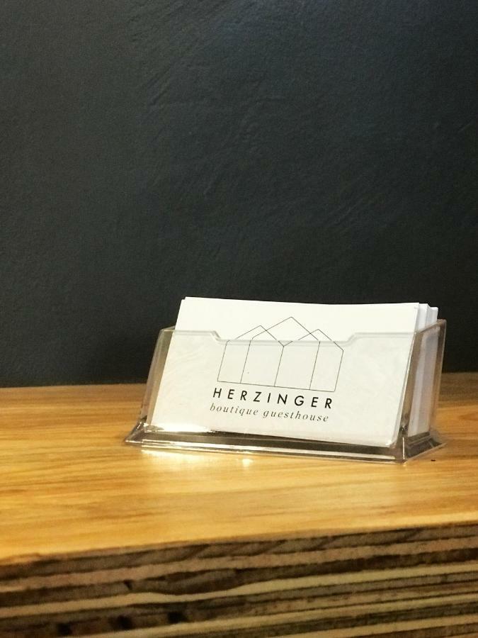 Herzinger Boutique Guesthouse Klein Windhoek Exterior foto